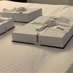Brand new Authentic Rare from Paris Chanel White Gift Box with Ribbon,camellia